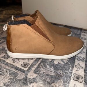 OluKai Tan Ankle Boots